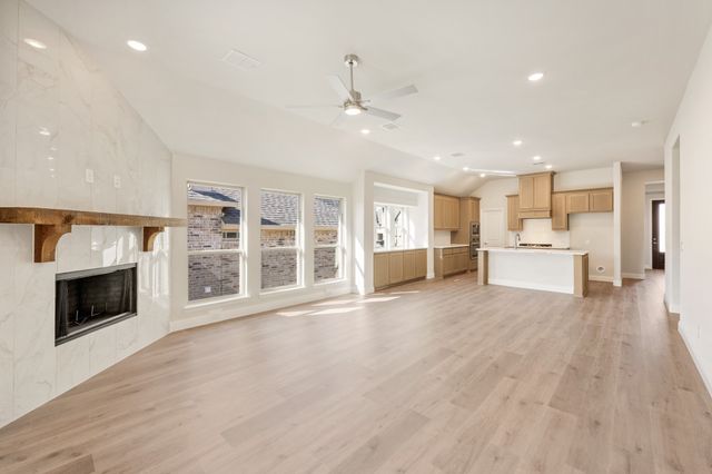 210 Comanche Trail, Alvarado, TX 76009