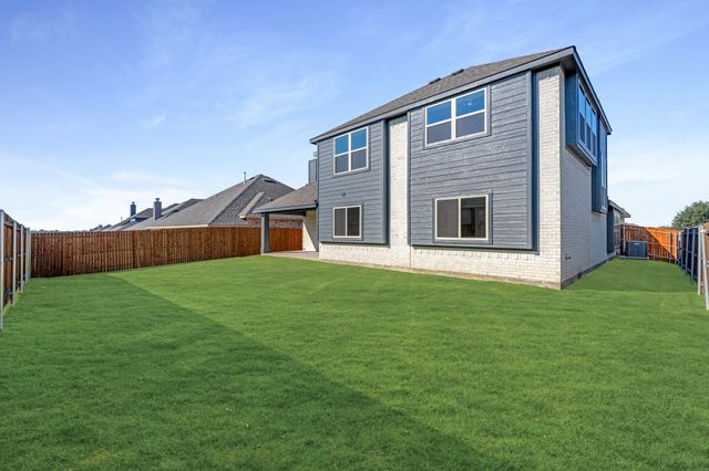 210 Comanche Trail, Alvarado, TX 76009
