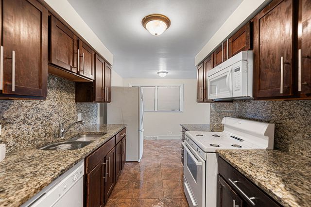 7948 S Avalon Avenue, Chicago, IL 60619