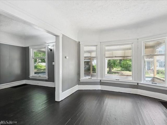 10622 Hathaway Avenue, Cleveland, OH 44108