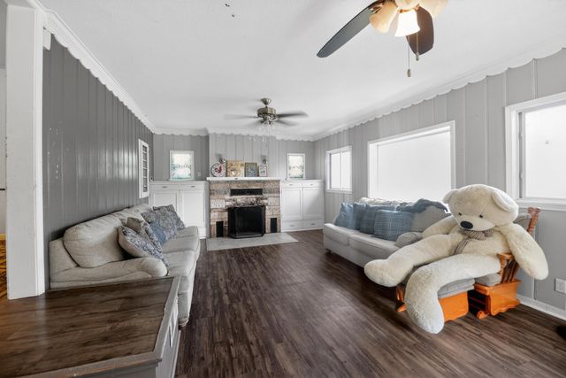 259 20th Avenue S, South Saint Paul, MN 55075