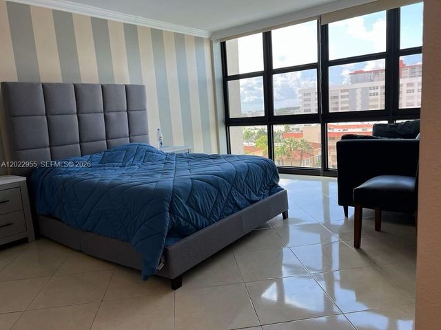 2017 S Ocean Dr 808, Hallandale Beach, FL 33009