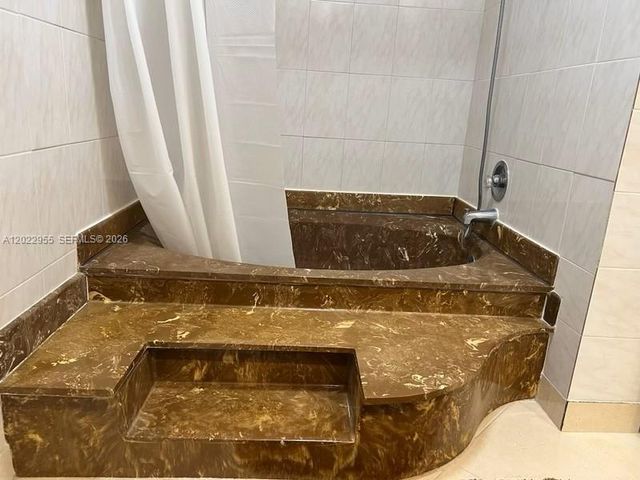 2017 S Ocean Dr 808, Hallandale Beach, FL 33009