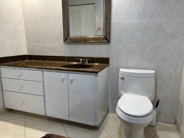 2017 S Ocean Dr 808, Hallandale Beach, FL 33009