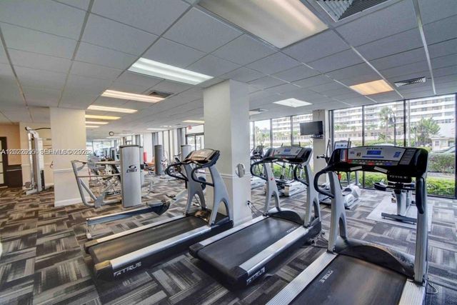 2017 S Ocean Dr 808, Hallandale Beach, FL 33009