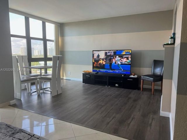 2017 S Ocean Dr 808, Hallandale Beach, FL 33009