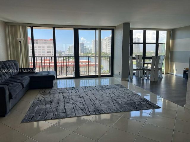 2017 S Ocean Dr 808, Hallandale Beach, FL 33009