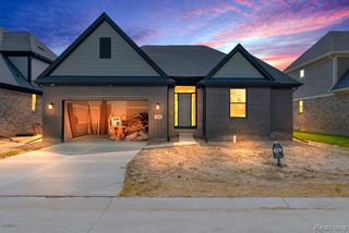 4172 Blossom Drive, Sterling Heights, MI 48314