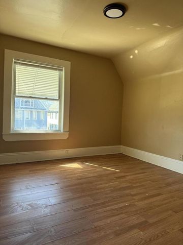 1238 N 34th STREET, Milwaukee, WI 53208