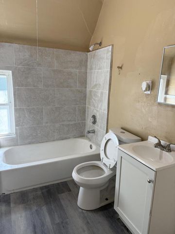 1238 N 34th STREET, Milwaukee, WI 53208