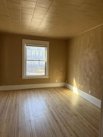 1238 N 34th STREET, Milwaukee, WI 53208