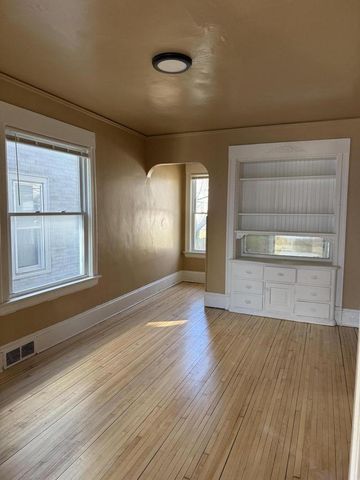 1238 N 34th STREET, Milwaukee, WI 53208