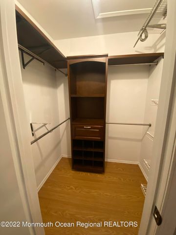 11 Duncan Way, Freehold, NJ 07728