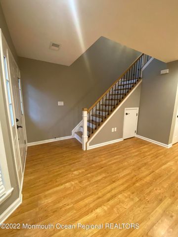 11 Duncan Way, Freehold, NJ 07728