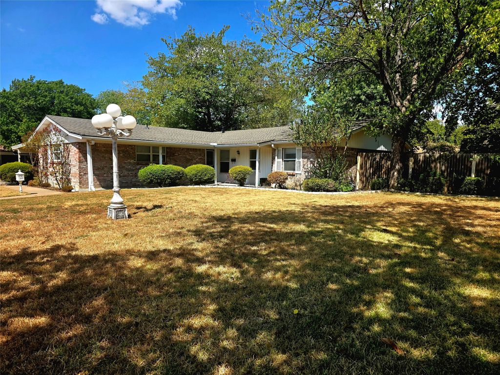 272 Palomino Drive, Saginaw, TX 76179 — exterior