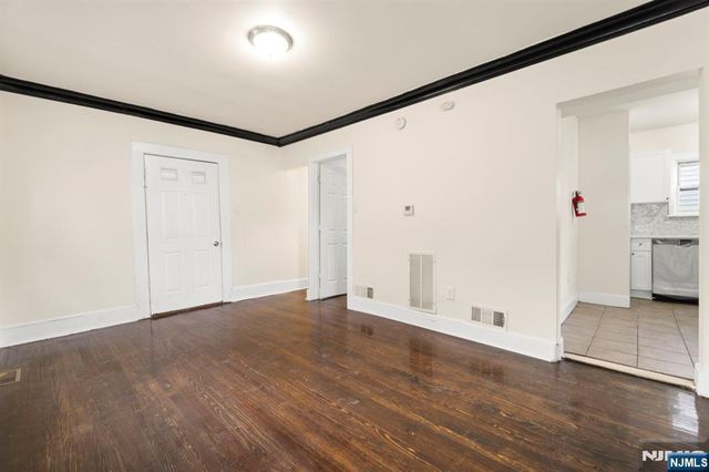 162 Columbia Avenue, Newark, NJ 07106