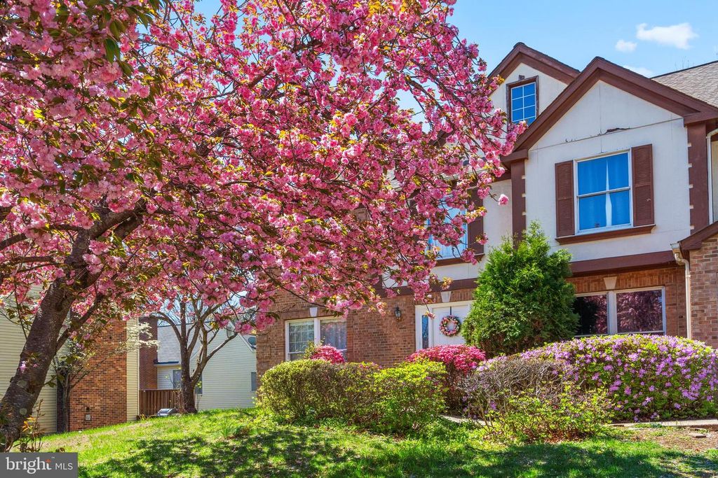 5408 KENNINGTON PL, Fairfax, VA 22032