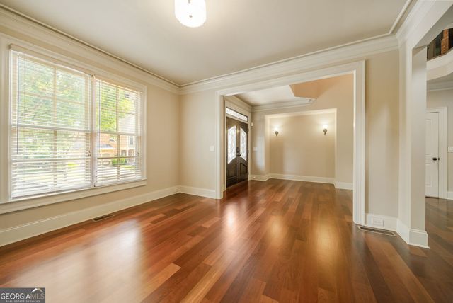 2061 Vicarage Lane, Snellville, GA 30078