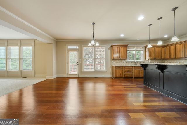 2061 Vicarage Lane, Snellville, GA 30078