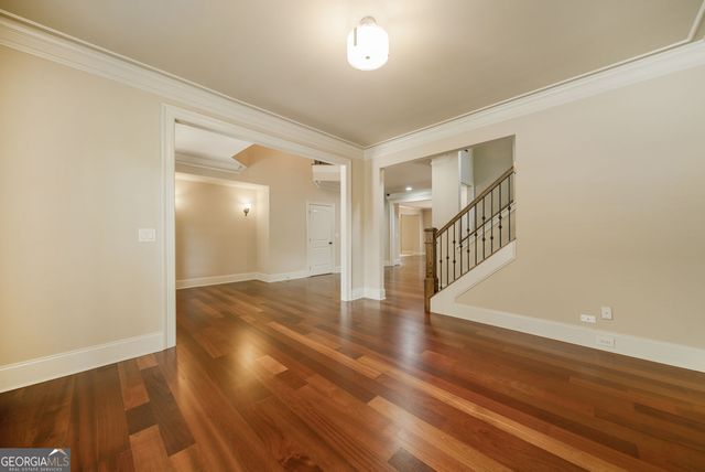 2061 Vicarage Lane, Snellville, GA 30078