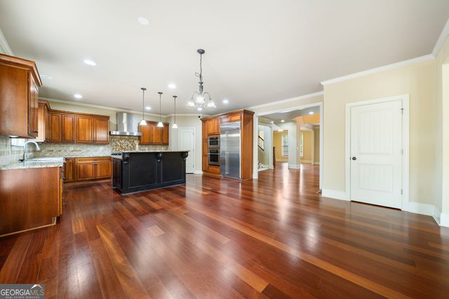 2061 Vicarage Lane, Snellville, GA 30078