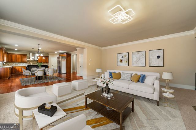 2061 Vicarage Lane, Snellville, GA 30078