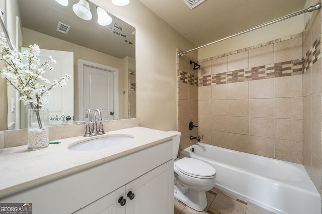 2061 Vicarage Lane, Snellville, GA 30078