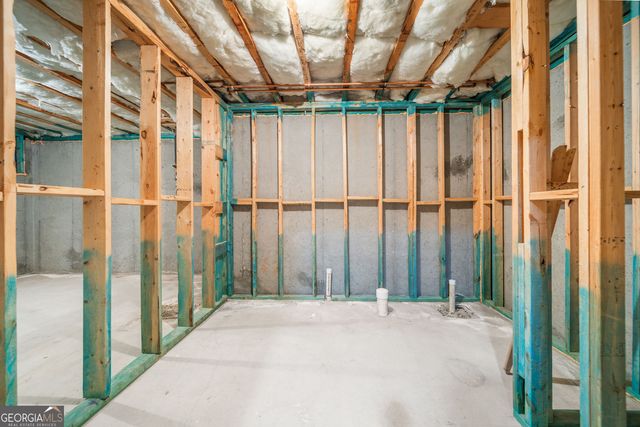 2061 Vicarage Lane, Snellville, GA 30078