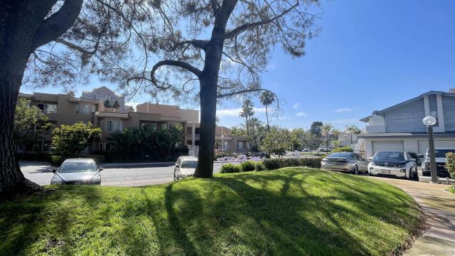 4044 Crystal Dawn Ln 103, San Diego, CA 92122