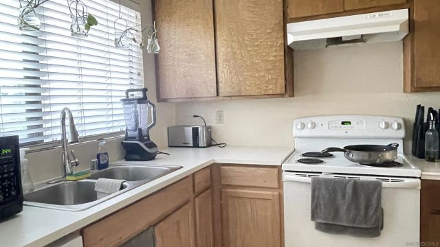 4044 Crystal Dawn Ln 103, San Diego, CA 92122