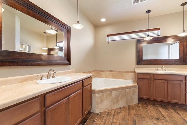 1341 Wilkes Way SE, Rio Rancho, NM 87124