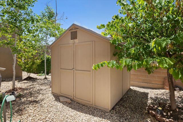 1341 Wilkes Way SE, Rio Rancho, NM 87124