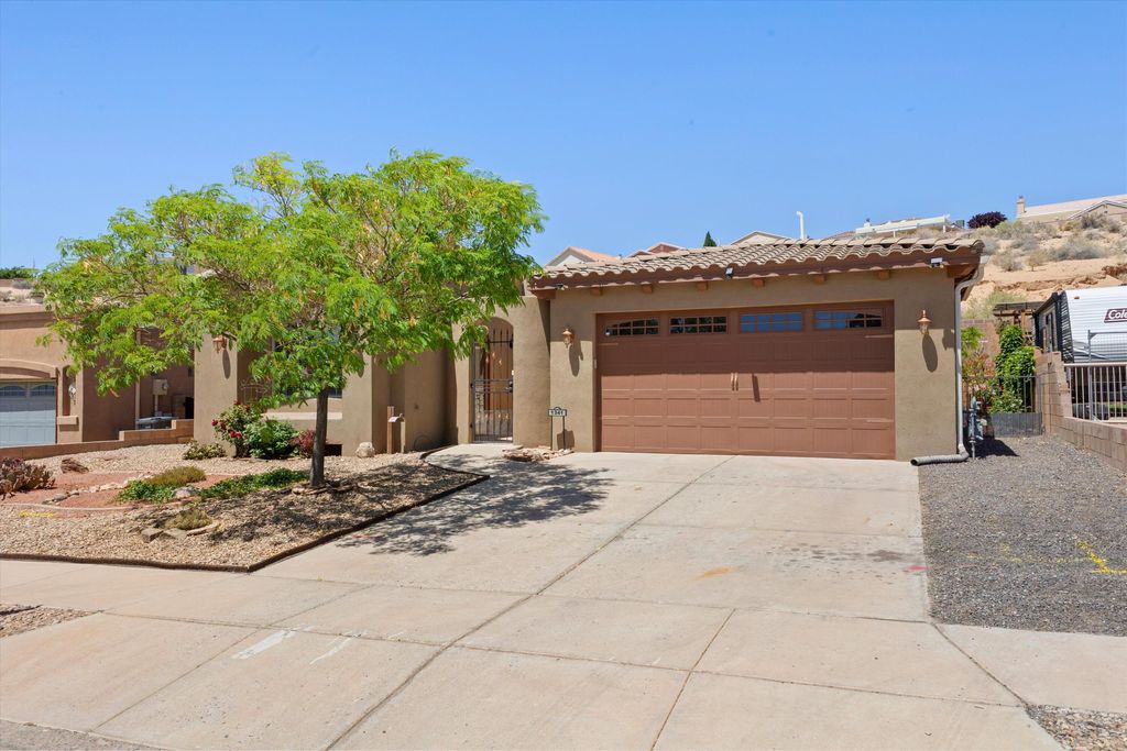 1341 Wilkes Way SE, Rio Rancho, NM 87124