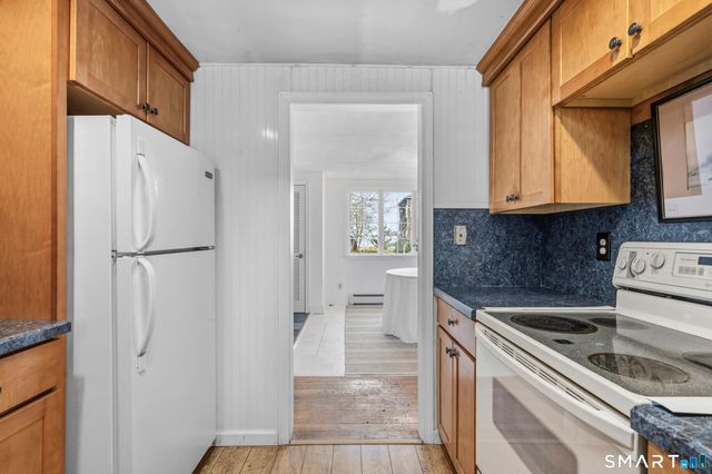 105 Old North Road, Stonington, CT 06355