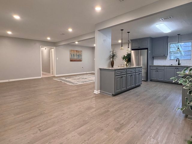 160 Highland Cir., Petal, MS 39465