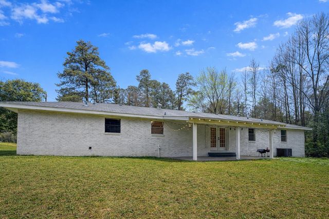 160 Highland Cir., Petal, MS 39465