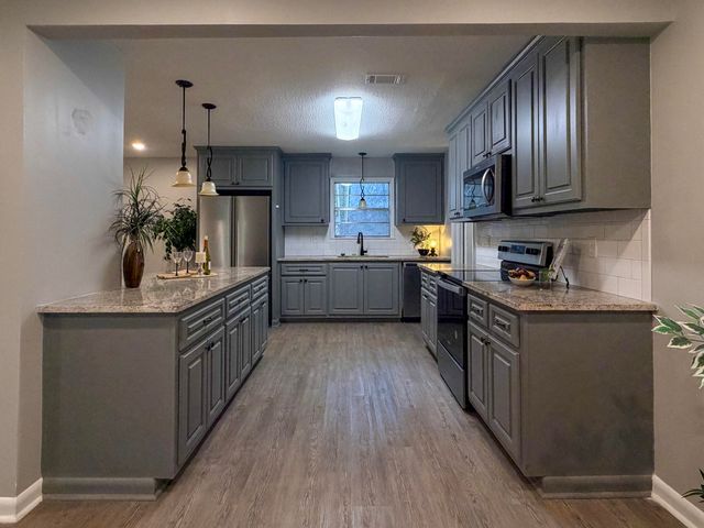 160 Highland Cir., Petal, MS 39465