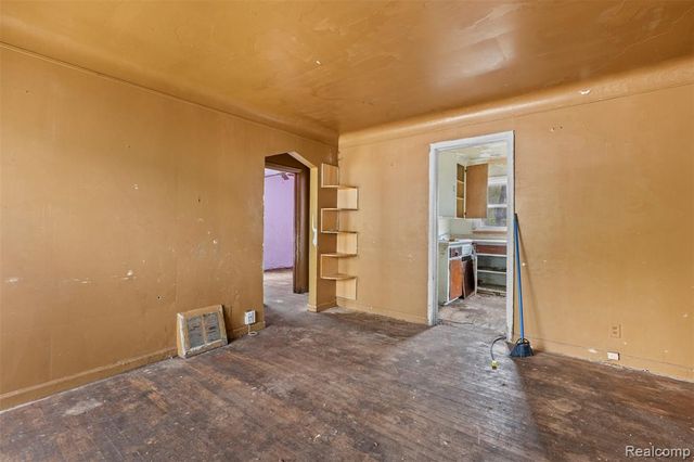 18467 Evergreen Road, Detroit, MI 48219