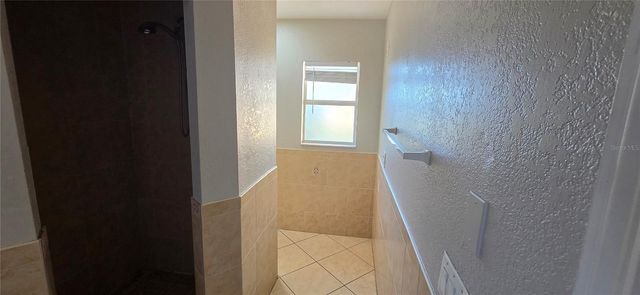6807 E NORTH BAY STREET, Tampa, FL 33610