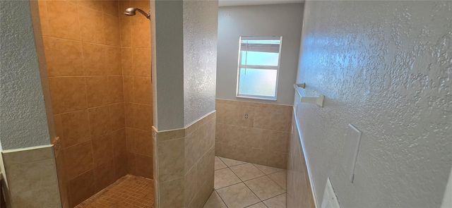 6807 E NORTH BAY STREET, Tampa, FL 33610