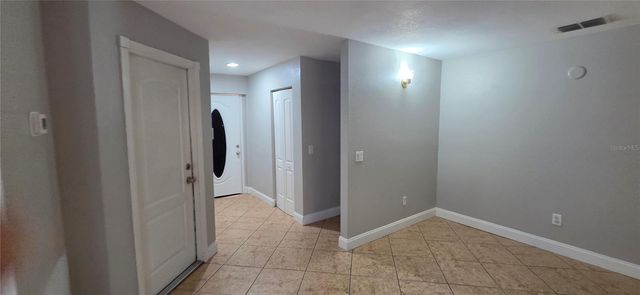 6807 E NORTH BAY STREET, Tampa, FL 33610