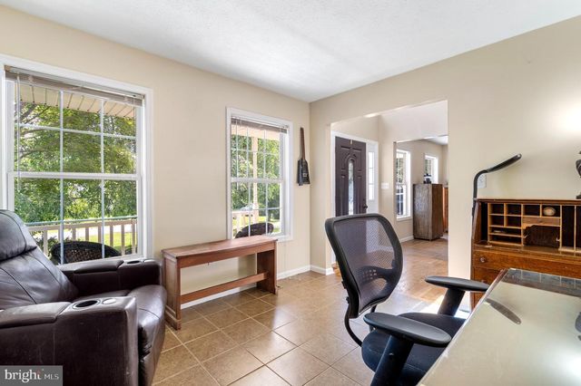105 RIVIERA DR, Martinsburg, WV 25403