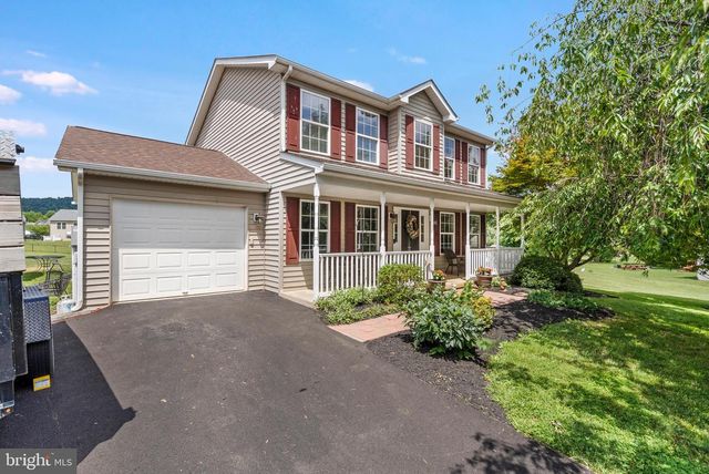 105 RIVIERA DR, Martinsburg, WV 25403