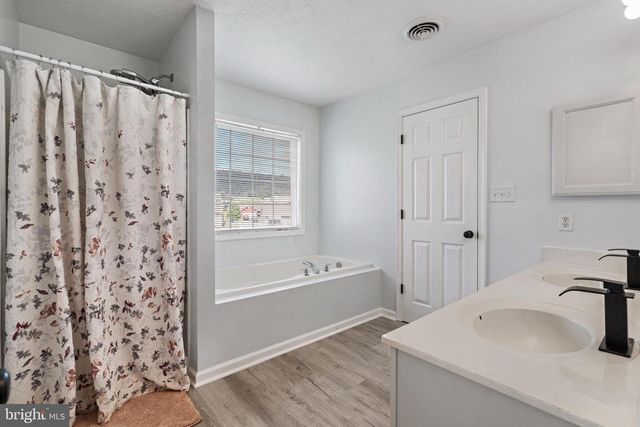 105 RIVIERA DR, Martinsburg, WV 25403