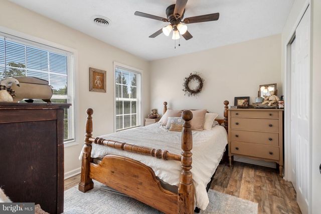 105 RIVIERA DR, Martinsburg, WV 25403