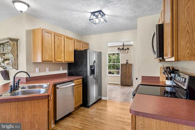 105 RIVIERA DR, Martinsburg, WV 25403