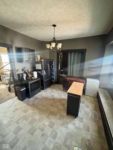 438 Colescott Street, Shelbyville, IN 46176