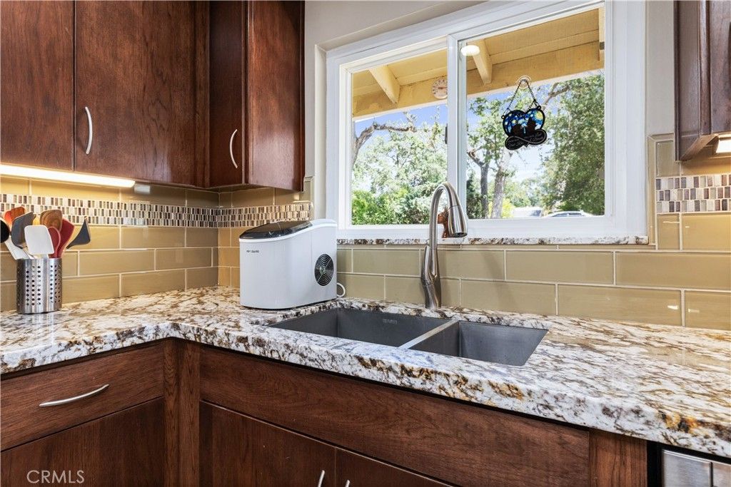 Image 19 of property listing at 8130 Azucena, Atascadero, CA 93422
