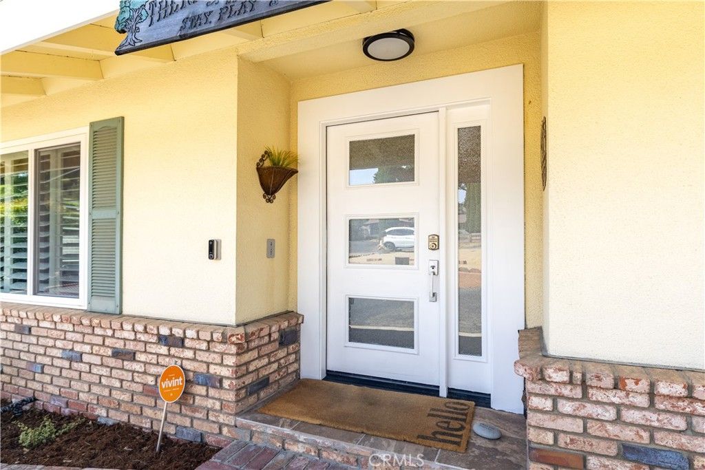 Image 3 of property listing at 8130 Azucena, Atascadero, CA 93422