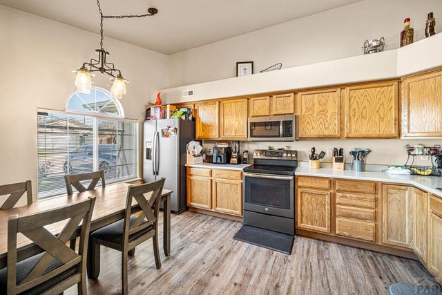 813 Ardath Lane, Pueblo, CO 81005